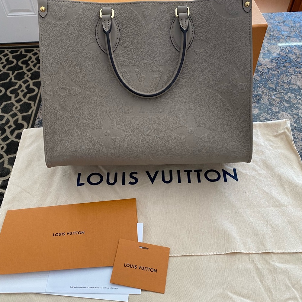 COPY - Authentic Louis Vuitton Onthego MM Bag